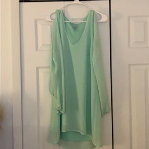 Green long sleeved dress